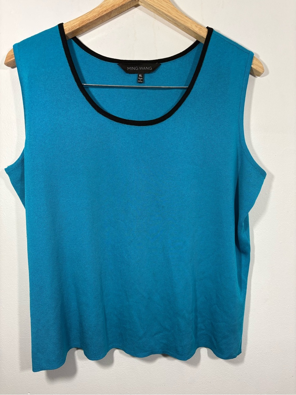 Ming Wang Blue Acrylic Knit Black Trim Sleeveless Scoop Neck Tank Top Blouse
XL